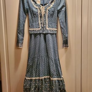 Gunne Sax Blue Floral Long Sleeve Dress